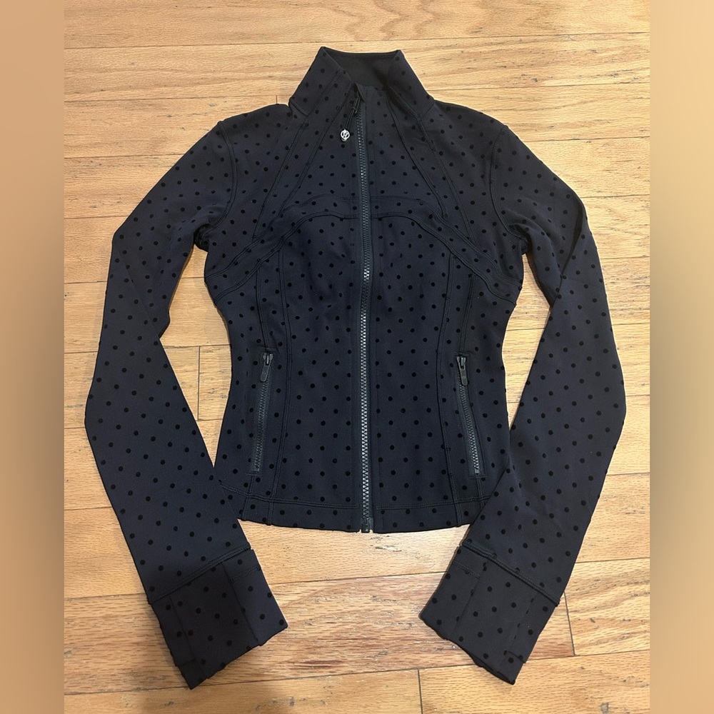 Lululemon flock polka dot cropped define jacket size 2